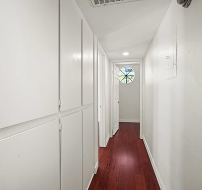 21620 Burbank Blvd., 22, Woodland Hills, CA