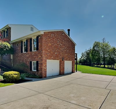 4216 Clendenning Road, Gibsonia, PA