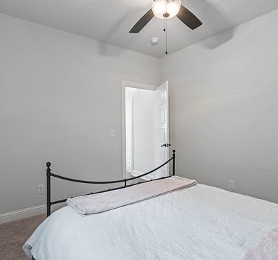 2823 N Whistle Post Dr, Fayetteville, AR