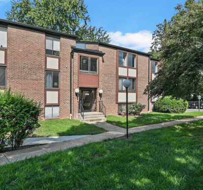9700 Kingsbridge Drive, 202, Fairfax, VA