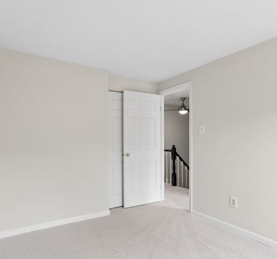 6033 Hydrangea Dr, Alexandria, VA