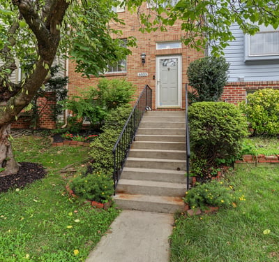 6033 Hydrangea Dr, Alexandria, VA