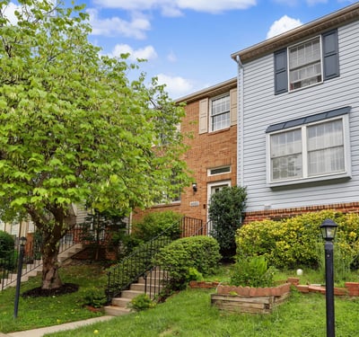 6033 Hydrangea Dr, Alexandria, VA