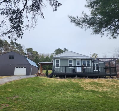 2307 County Road 3, Carrying Place, ON