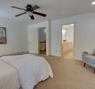 9025 NW Ash St., Portland, OR