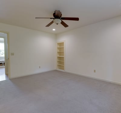 9025 NW Ash St., Portland, OR