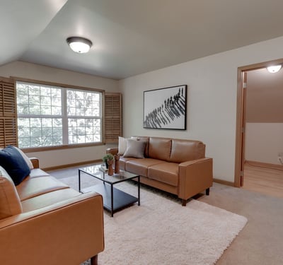 9025 NW Ash St., Portland, OR