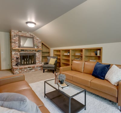 9025 NW Ash St., Portland, OR
