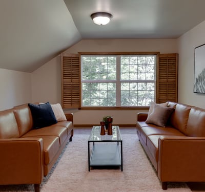 9025 NW Ash St., Portland, OR