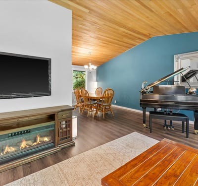6990 SW Heath Pl, Beaverton, OR