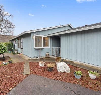 220/222 SE 3rd Ave, Canby, OR