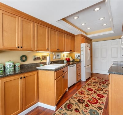 15930 SW Greens Way, Portland, OR