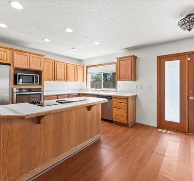12402 Cominger Dr, Oregon City, OR