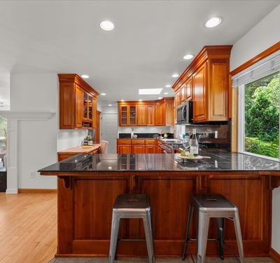 9150 SW Salmon St, Portland, OR
