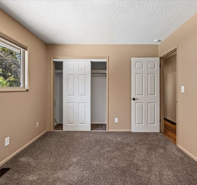 10100 SE Walnut Drive, Happy Valley, OR