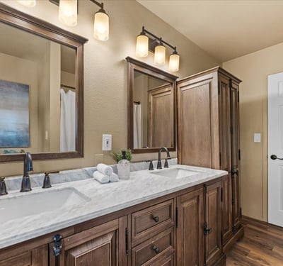 10100 SE Walnut Drive, Happy Valley, OR