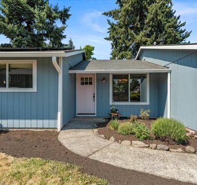 12025 SW Springwood Dr, Tigard, OR