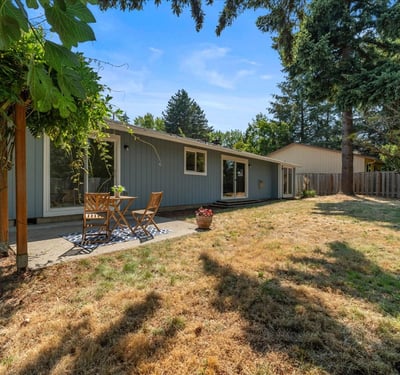 12025 SW Springwood Dr, Tigard, OR