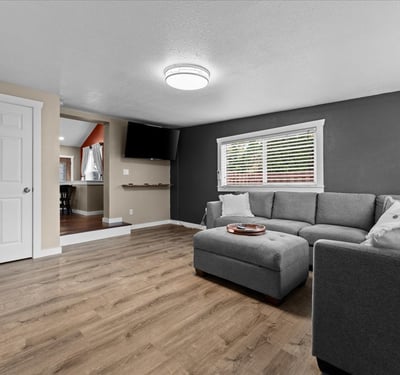 16366 Front Ave, Oregon City, OR