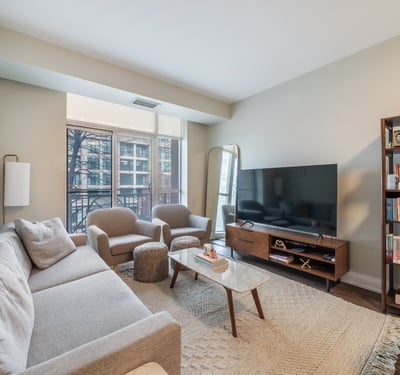 2511 Bloor St W #305, Toronto, ON