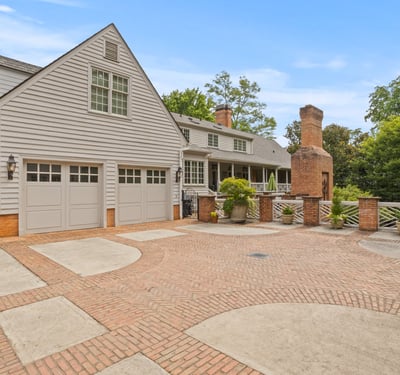 Courtyard view to home