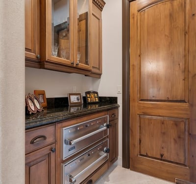 9717 Winter Palace Dr, Las Vegas, NV