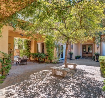 9717 Winter Palace Dr, Las Vegas, NV