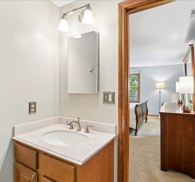 4 Lawson Farm Road, Londonderry, NH