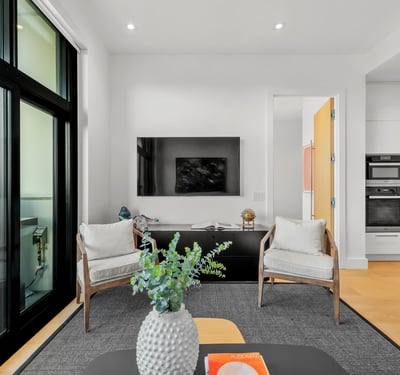 1 strathgowan avenue, Suite 710, Toronto, ON