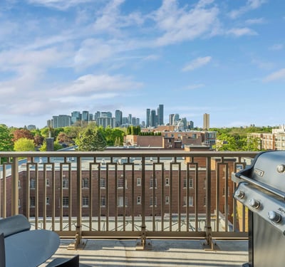 1 strathgowan avenue, Suite 710, Toronto, ON