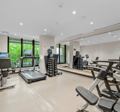 1 strathgowan avenue, Suite 710, Toronto, ON