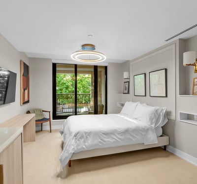 1 strathgowan avenue, Suite 710, Toronto, ON
