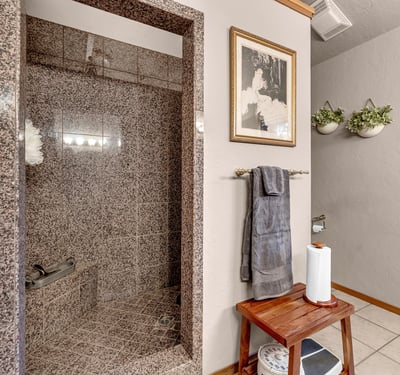 17325 Nicklaus Court, Weed, CA