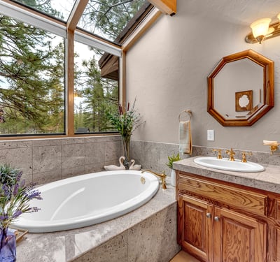 17325 Nicklaus Court, Weed, CA