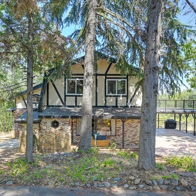 370 Bon Vue Dr, Applegate, CA