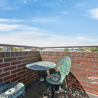 Enjoy stunning panoramic views from this private rooftop terrace, perfect for relaxation or entertaining.