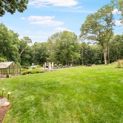 17 Pine Ridge Road, Woodbridge, CT