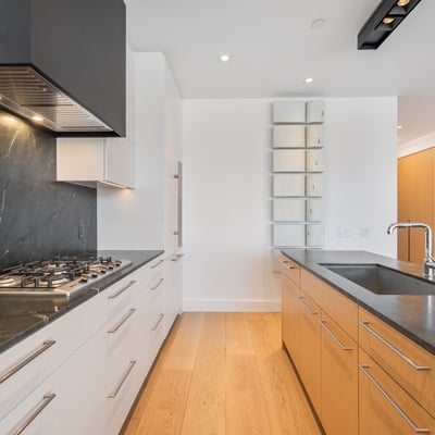 1 Strathgowan Ave suite 710, Toronto, ON