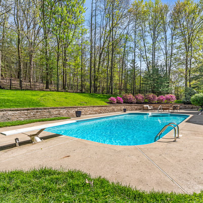 609 Lincoln Road, Bradford Woods, PA