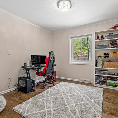 609 Lincoln Road, Bradford Woods, PA