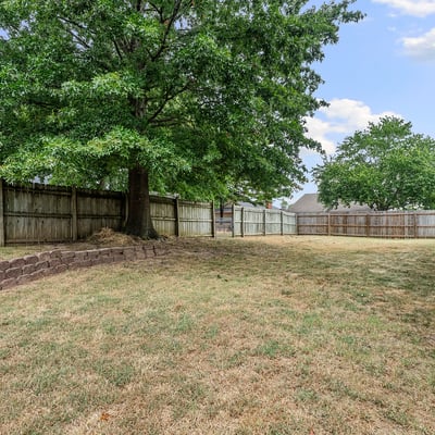 1600 S 26th Pl, Rogers, AR
