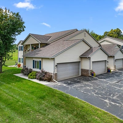 961 Spring Ct, West Bend, WI