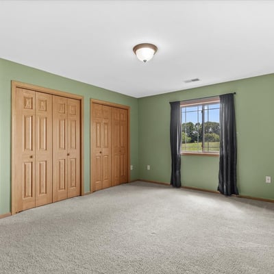 961 Spring Ct, West Bend, WI