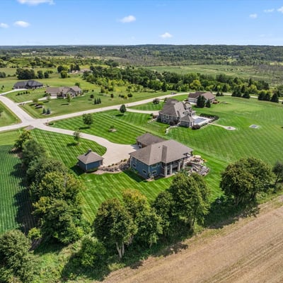 2177 Elsies Dr, Richfield, WI