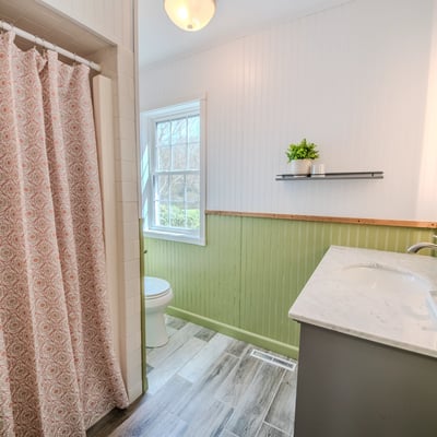 2667 White Chapel Road, Lively, VA