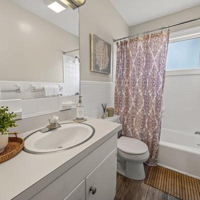 42 Venable Dr, Kilmarnock, VA