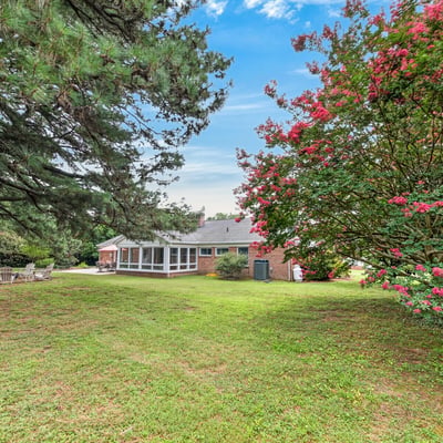 42 Venable Dr, Kilmarnock, VA