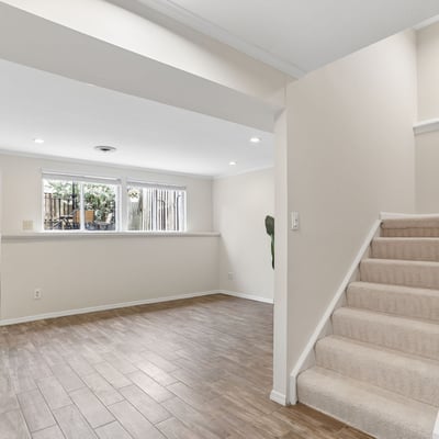 6033 Hydrangea Dr, Alexandria, VA