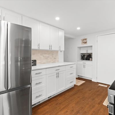 2307 County Road 3, Carrying Place, ON