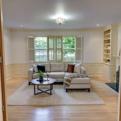 9025 NW Ash St., Portland, OR